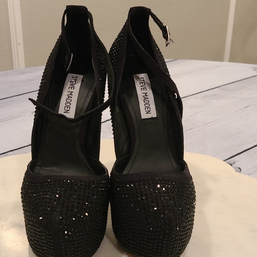 Steve madden  black pumps